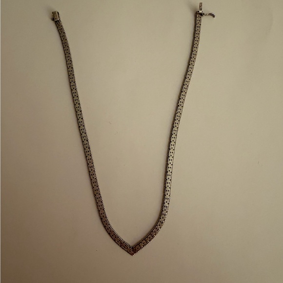 Vintage Sterling SilverElegant Necklace - Picture 5 of 9